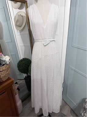WHBM White House Black Market Belted Eyelet Maxi Dress NWT Size 4 Petite